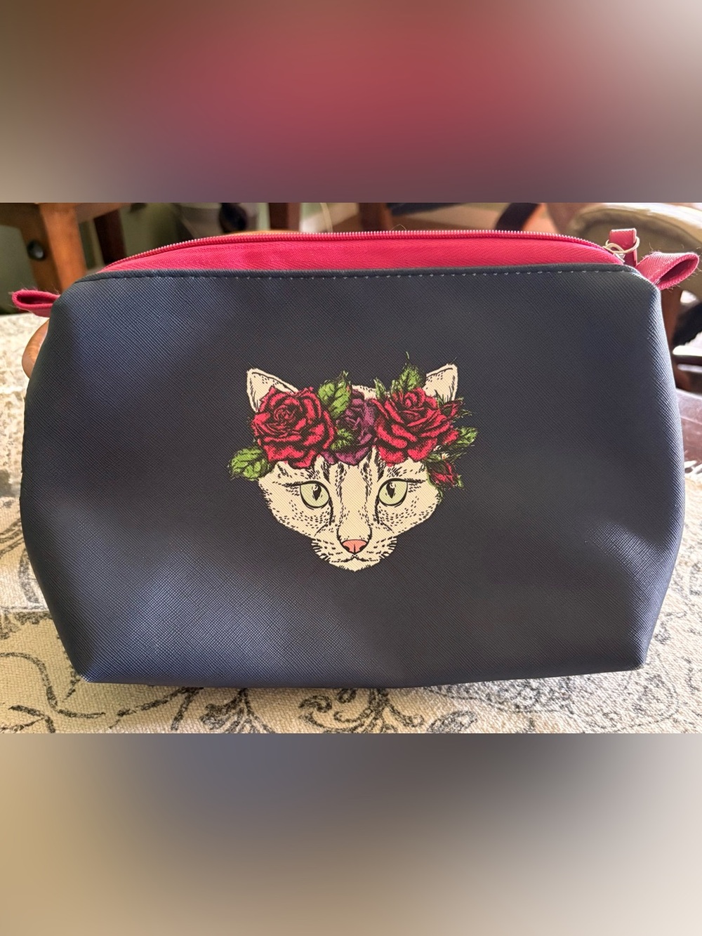 🐱 Stella & Max Cat-Themed
Makeup Bag - Good Condition
7” x 11”